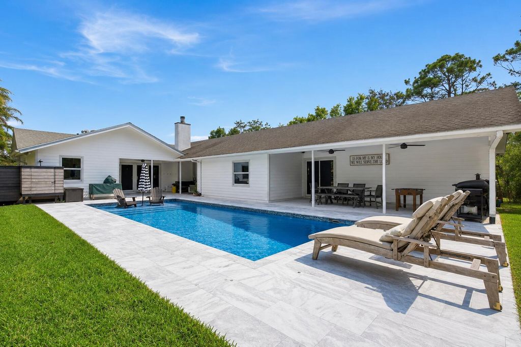 Photo of 17655 Alexander Run, Jupiter, FL 33478 (MLS # B26026897)