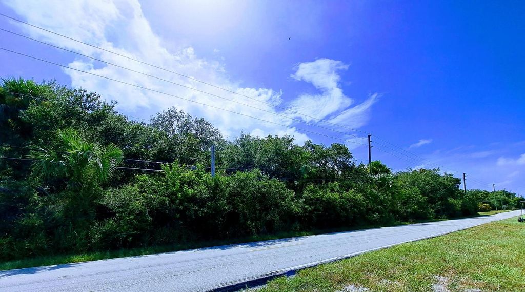 Photo of 3381 N Old Dixie Hwy, Fort Pierce, FL 34946 (MLS # R11110284)