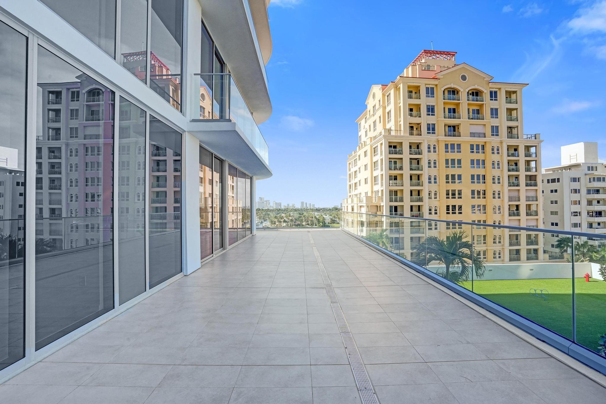 Selene - Residential