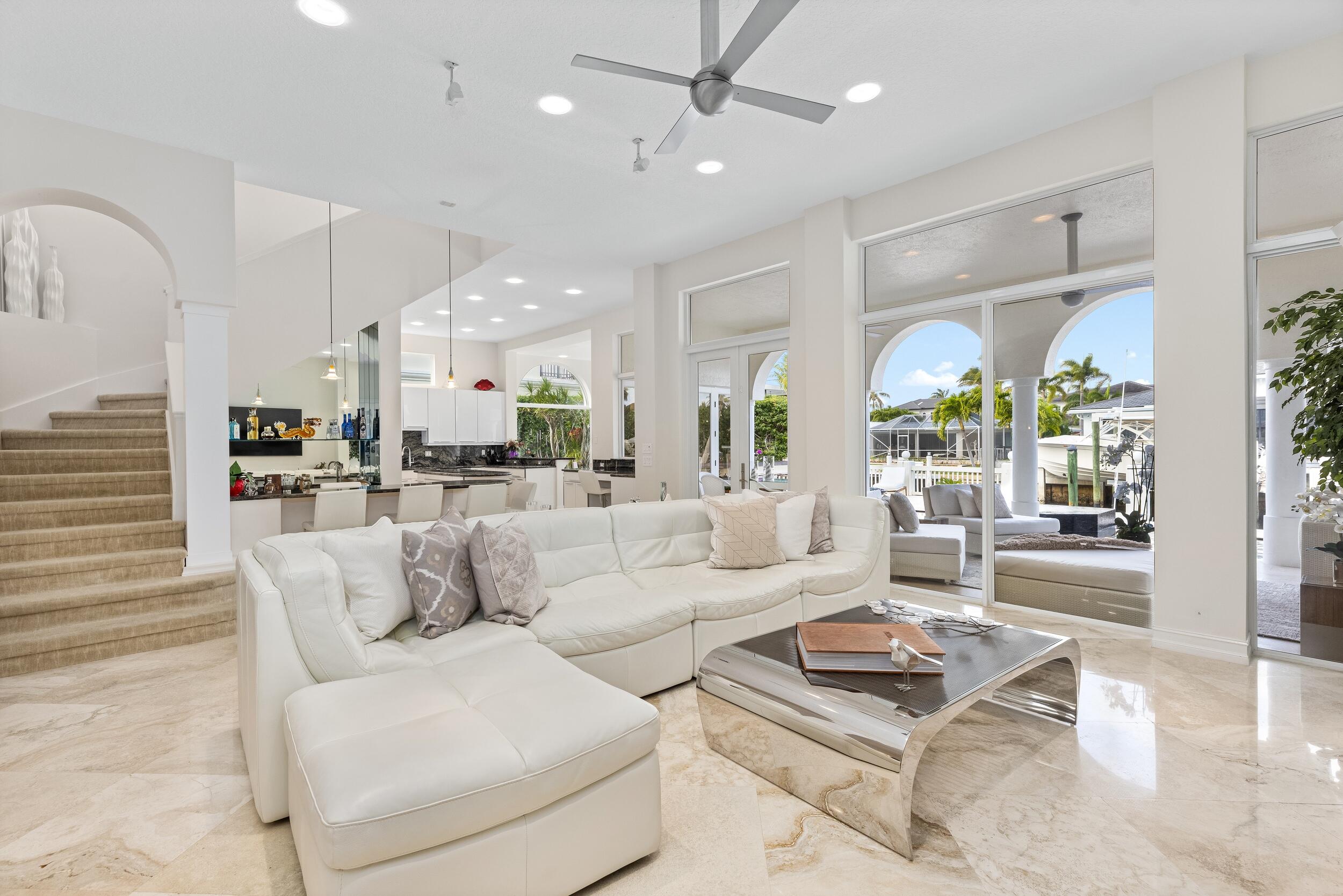 LAKE ROGERS ISLE UNIT A - Residential