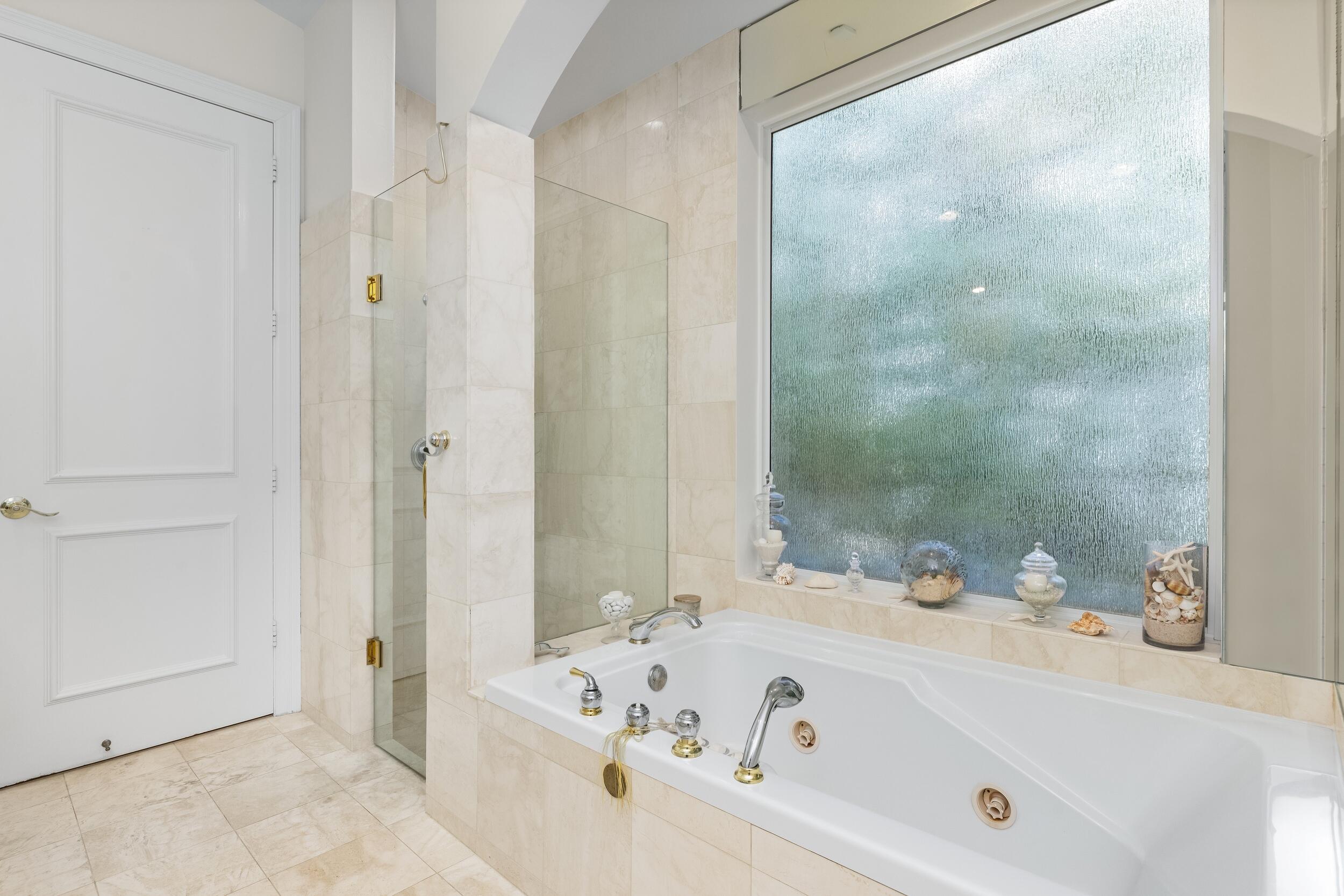 LAKE ROGERS ISLE UNIT A - Residential