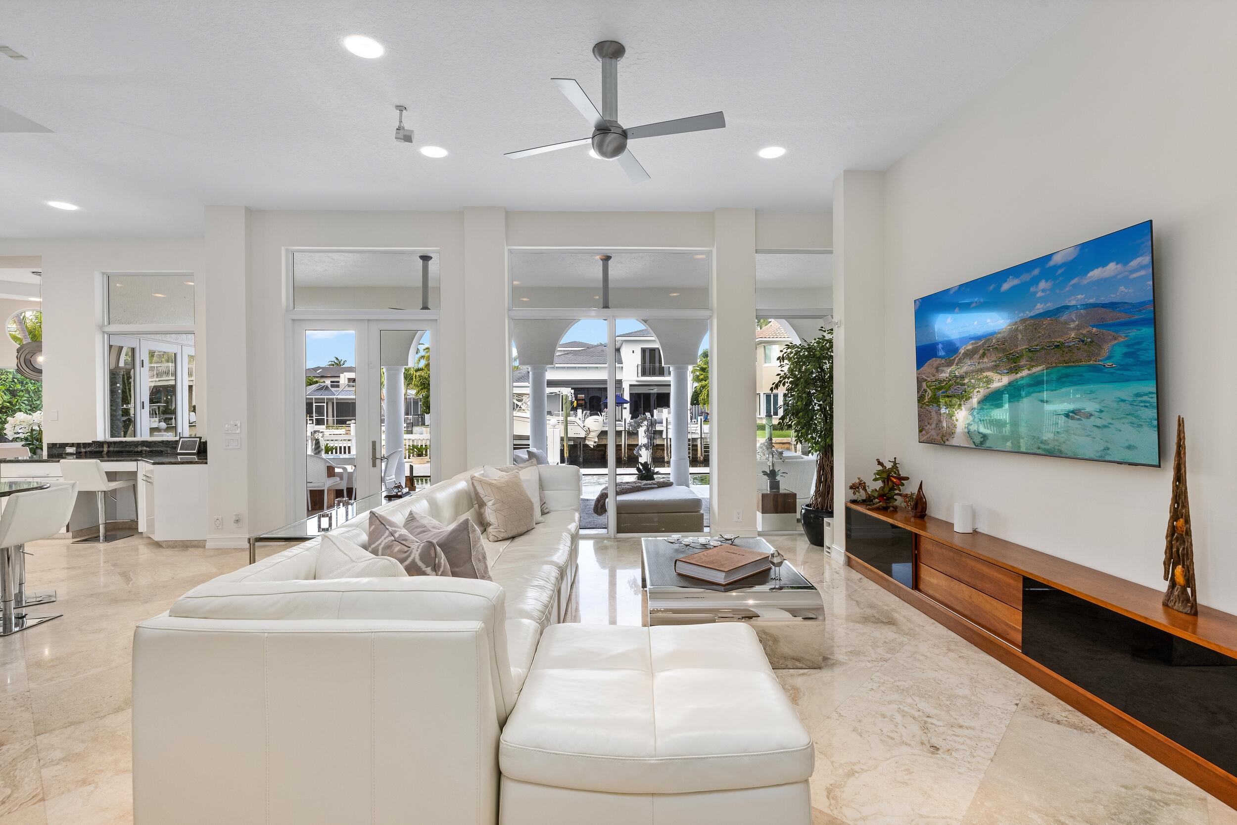 LAKE ROGERS ISLE UNIT A - Residential