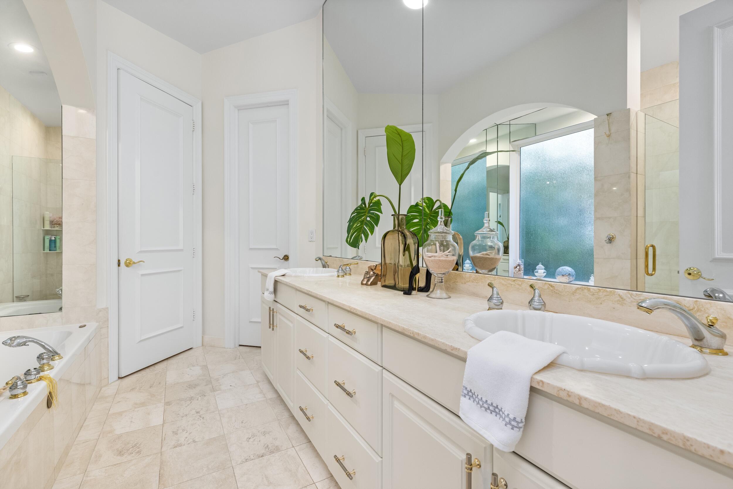 LAKE ROGERS ISLE UNIT A - Residential