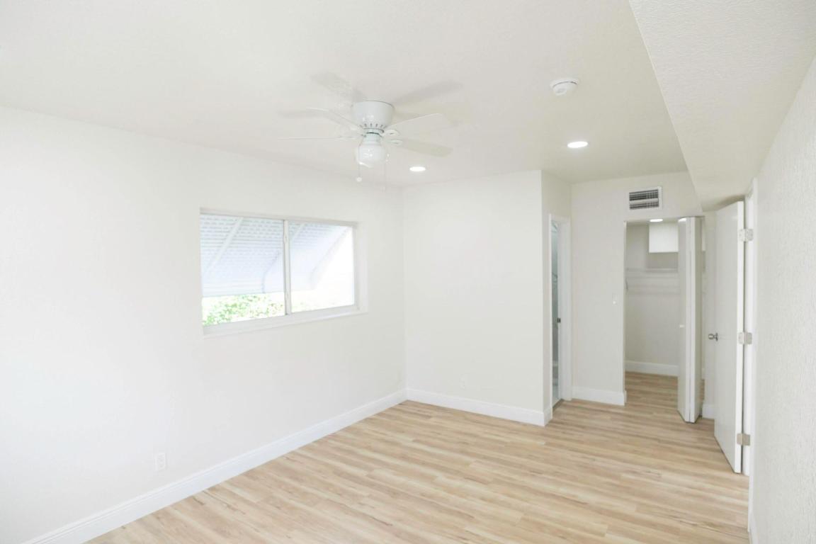 LAUDERDALE MANORS ADD - Residential