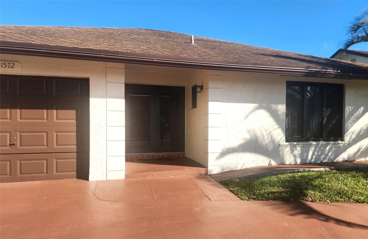 1572 SW 23rd Terrace