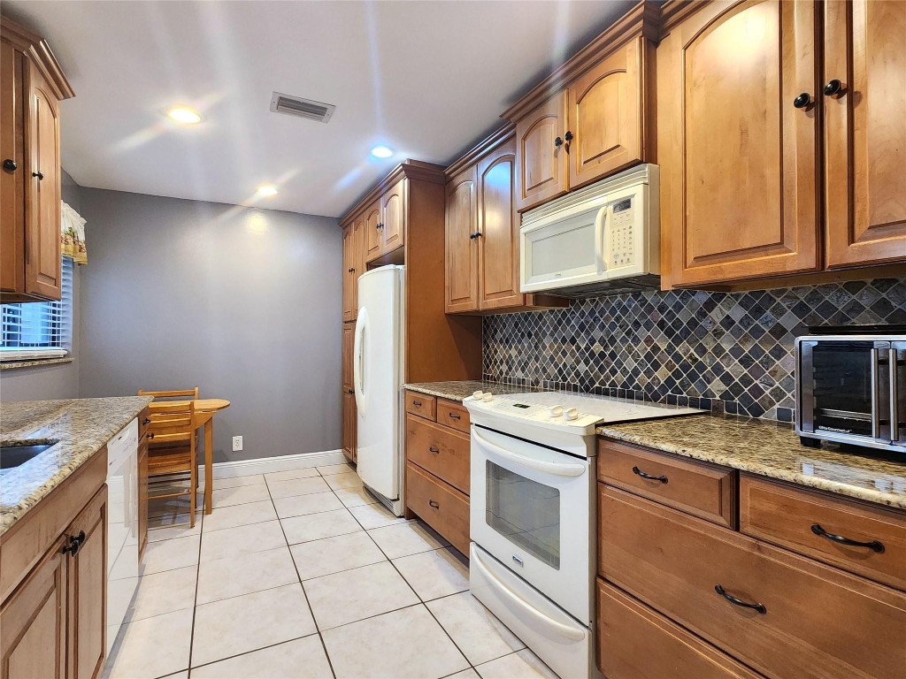 1572 SW 23rd Terrace