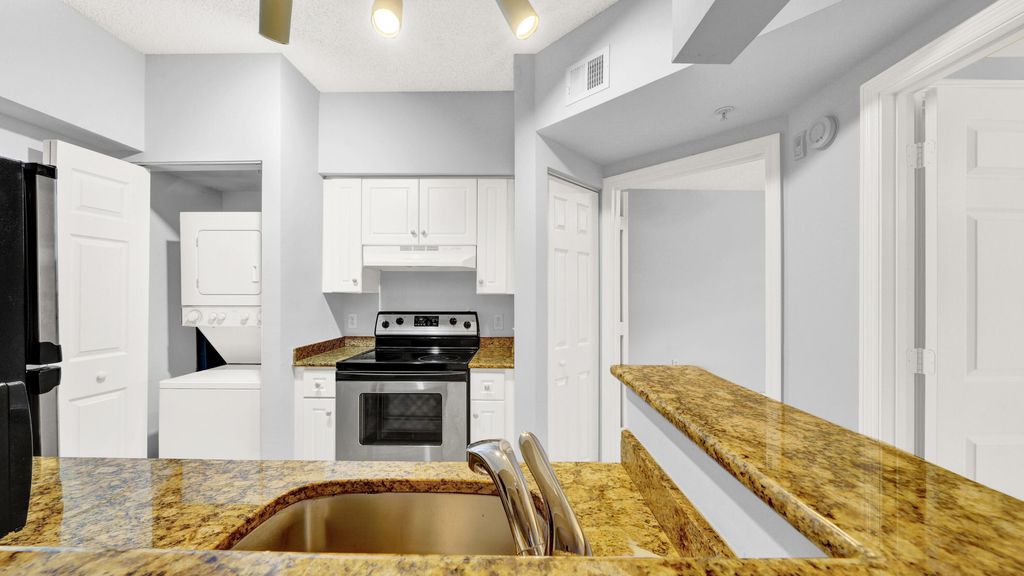 Photo of 3106 Tuscany Way, Boynton Beach, FL 33435 (MLS # B26045576)
