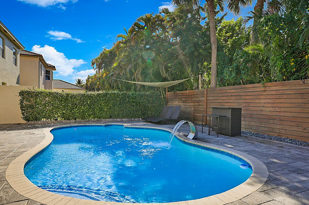 Photo of 7167 Ivy Crossing Lane, Boynton Beach, FL 33436 (MLS # R11154136)