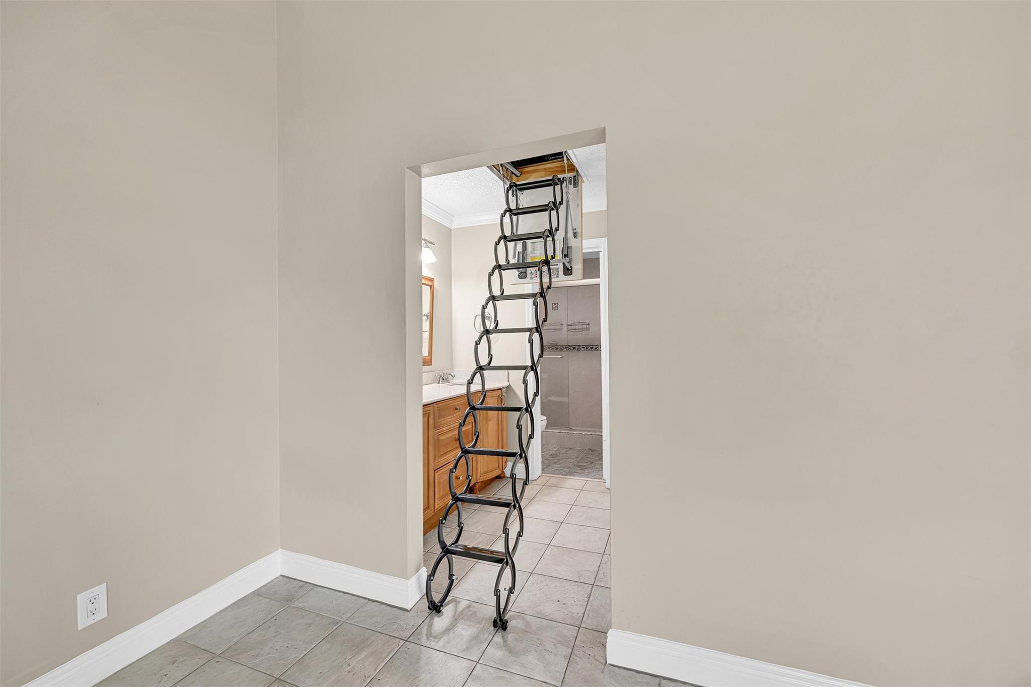 Diplomat Square - Residential Lease