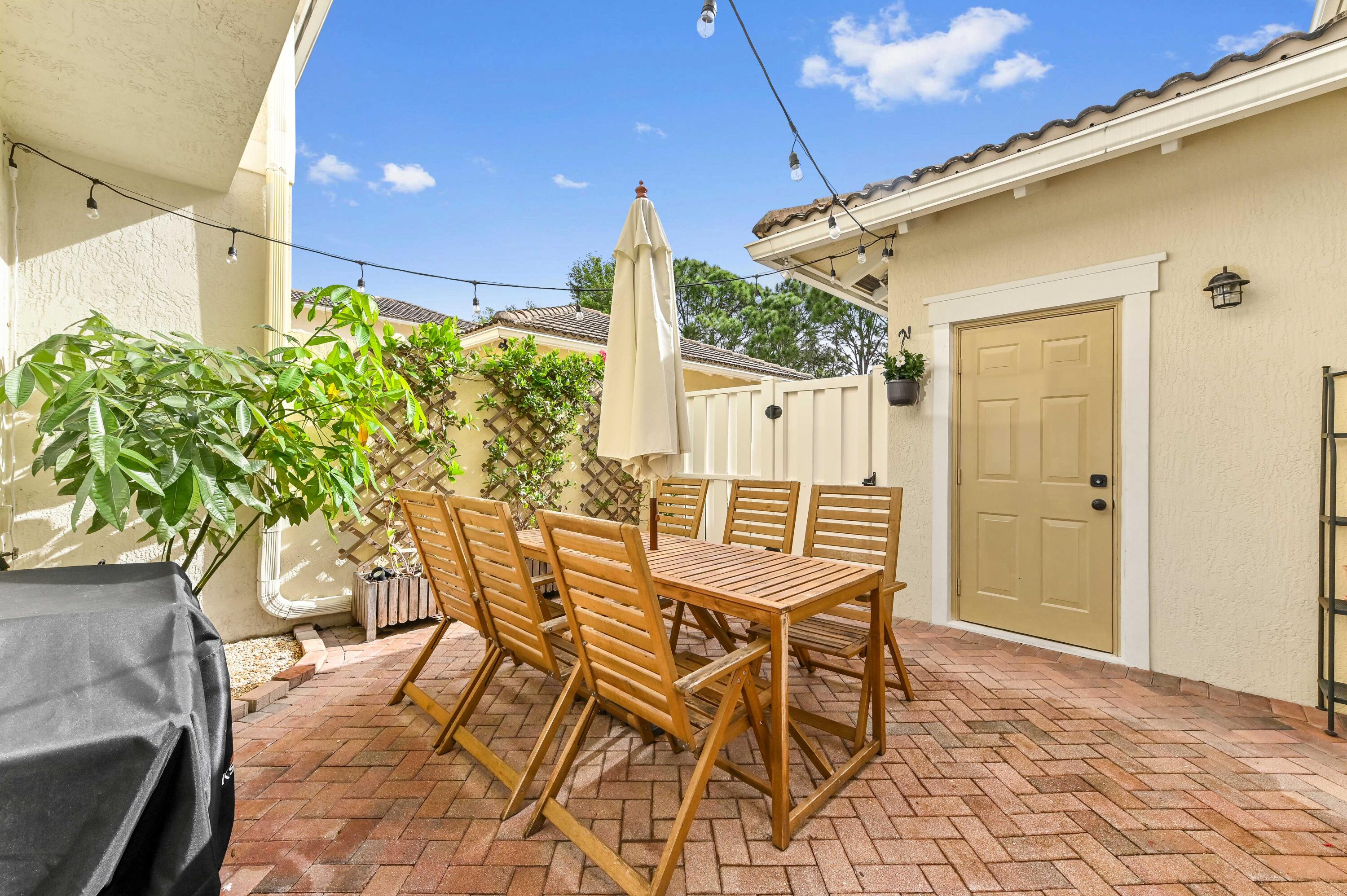 FAIRFIELD GARDENS - Residential