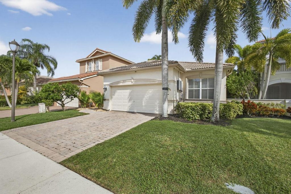Photo of 171 Isle Verde Way, Palm Beach Gardens, FL 33418 (MLS # R11139403)