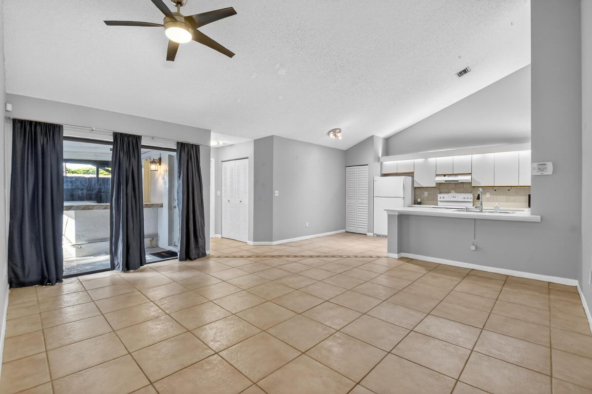 Summit Pines Summit Trail - Residential