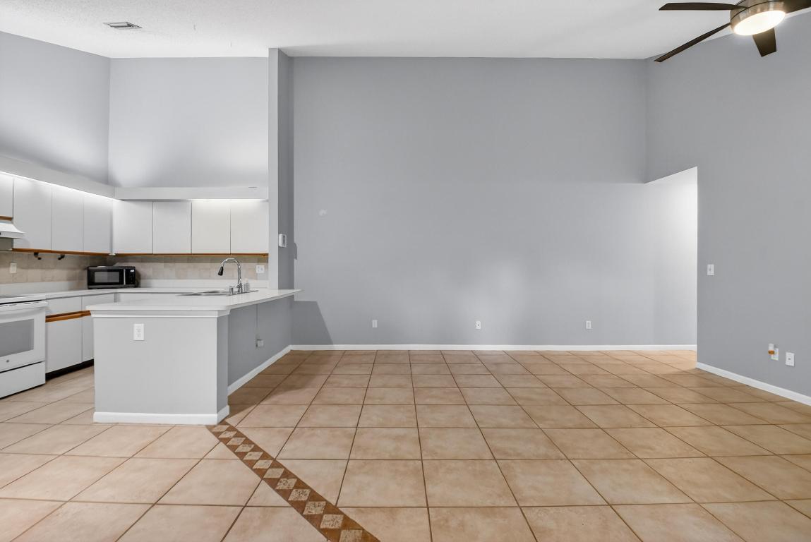 Summit Pines Summit Trail - Residential