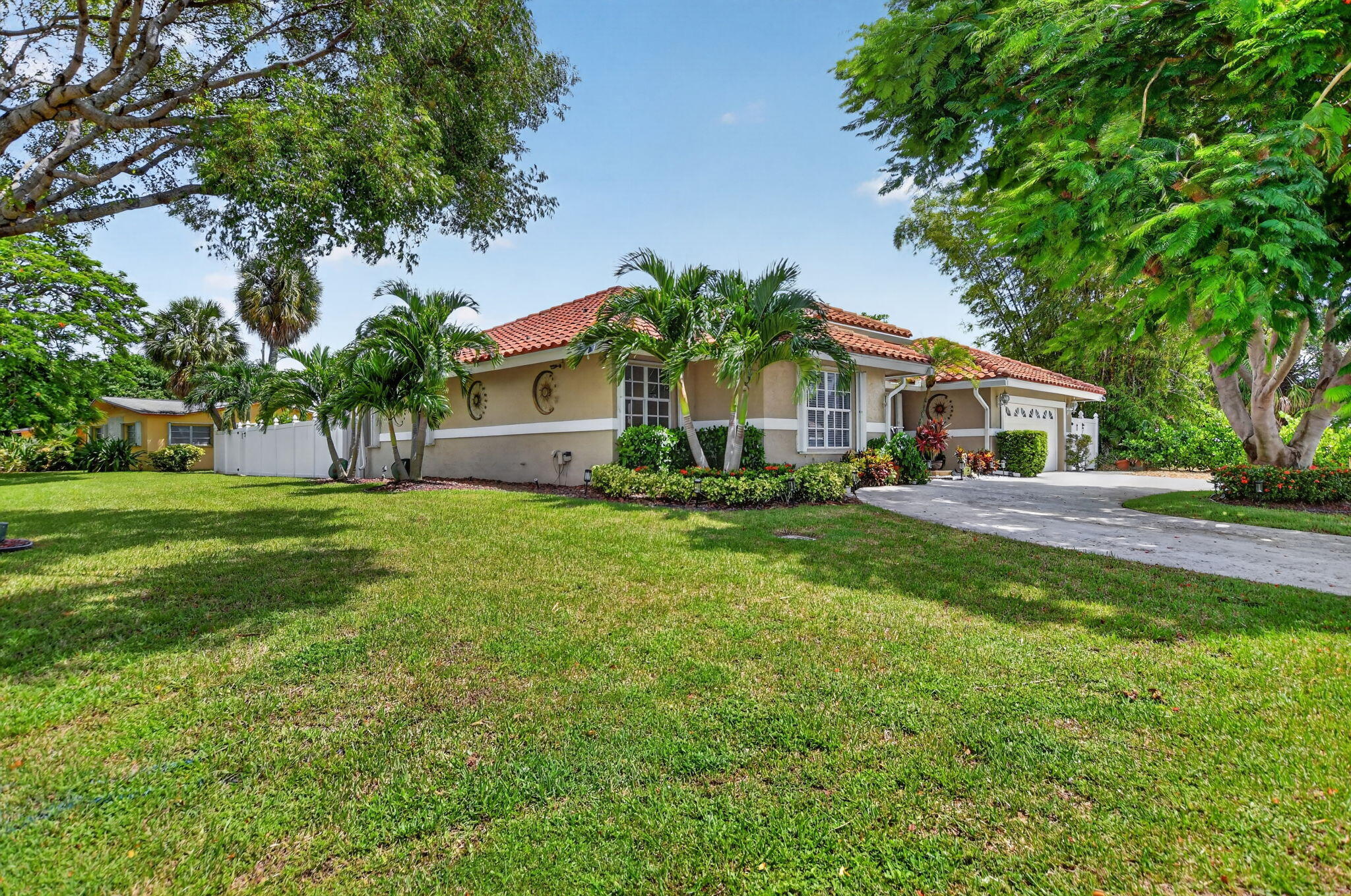 703 AVOCET Road