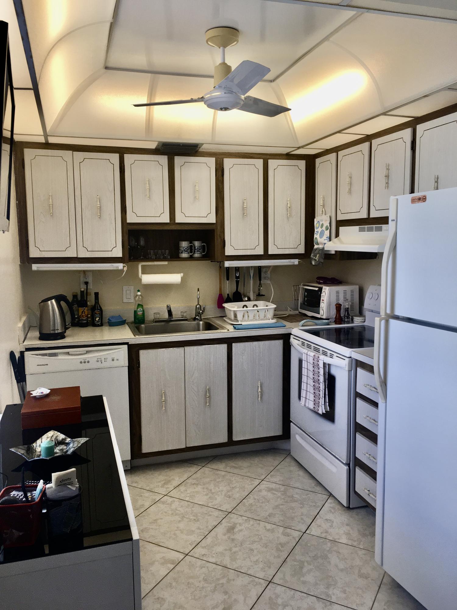 KINGS POINT - Residential Lease