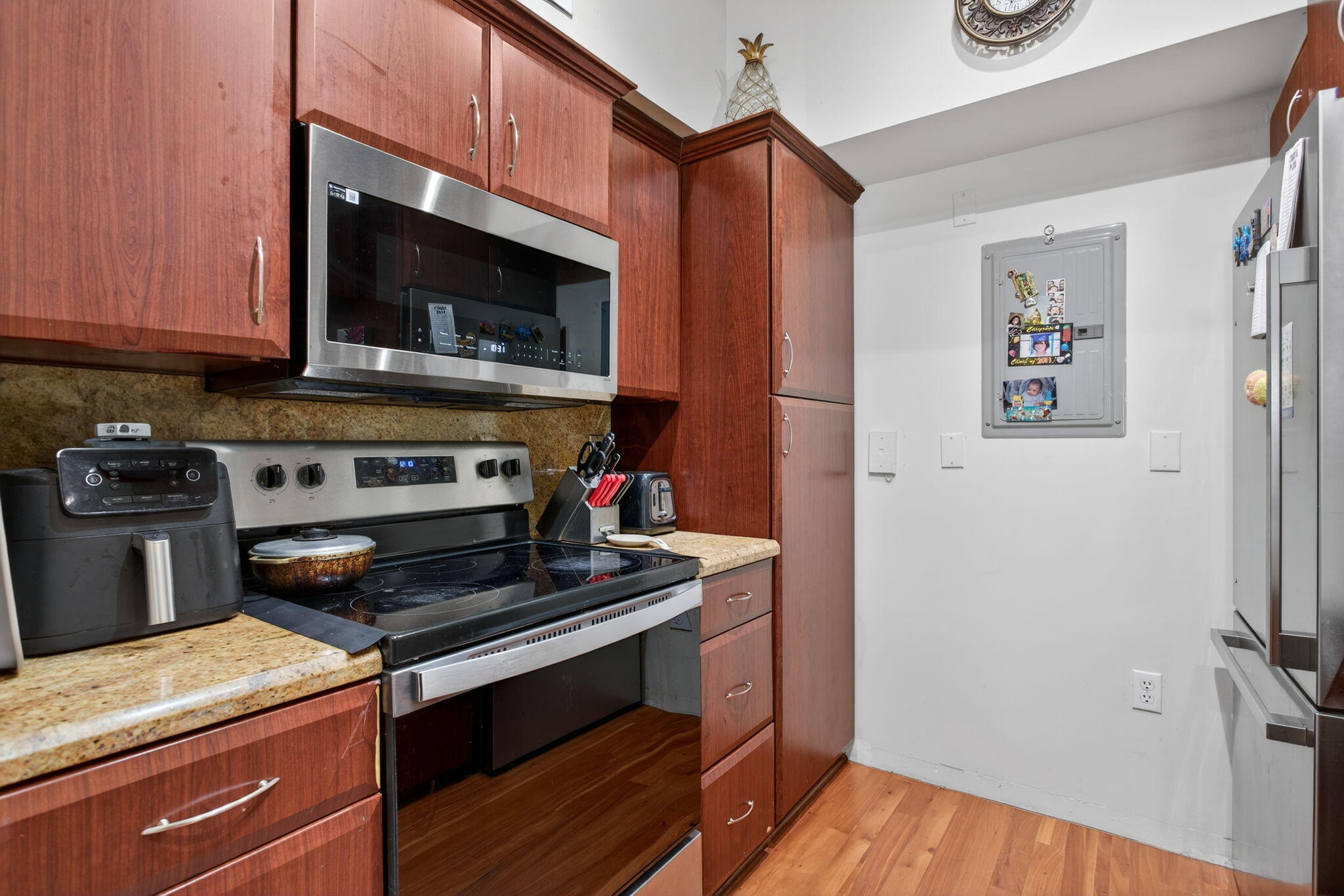 PALMS POINT - Residential