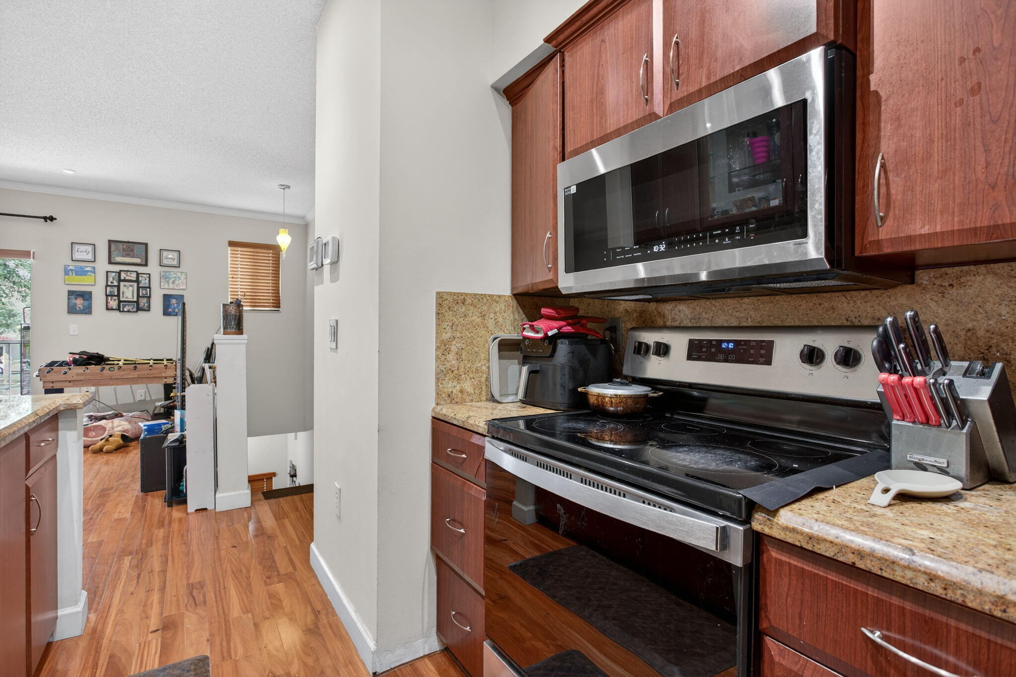 PALMS POINT - Residential