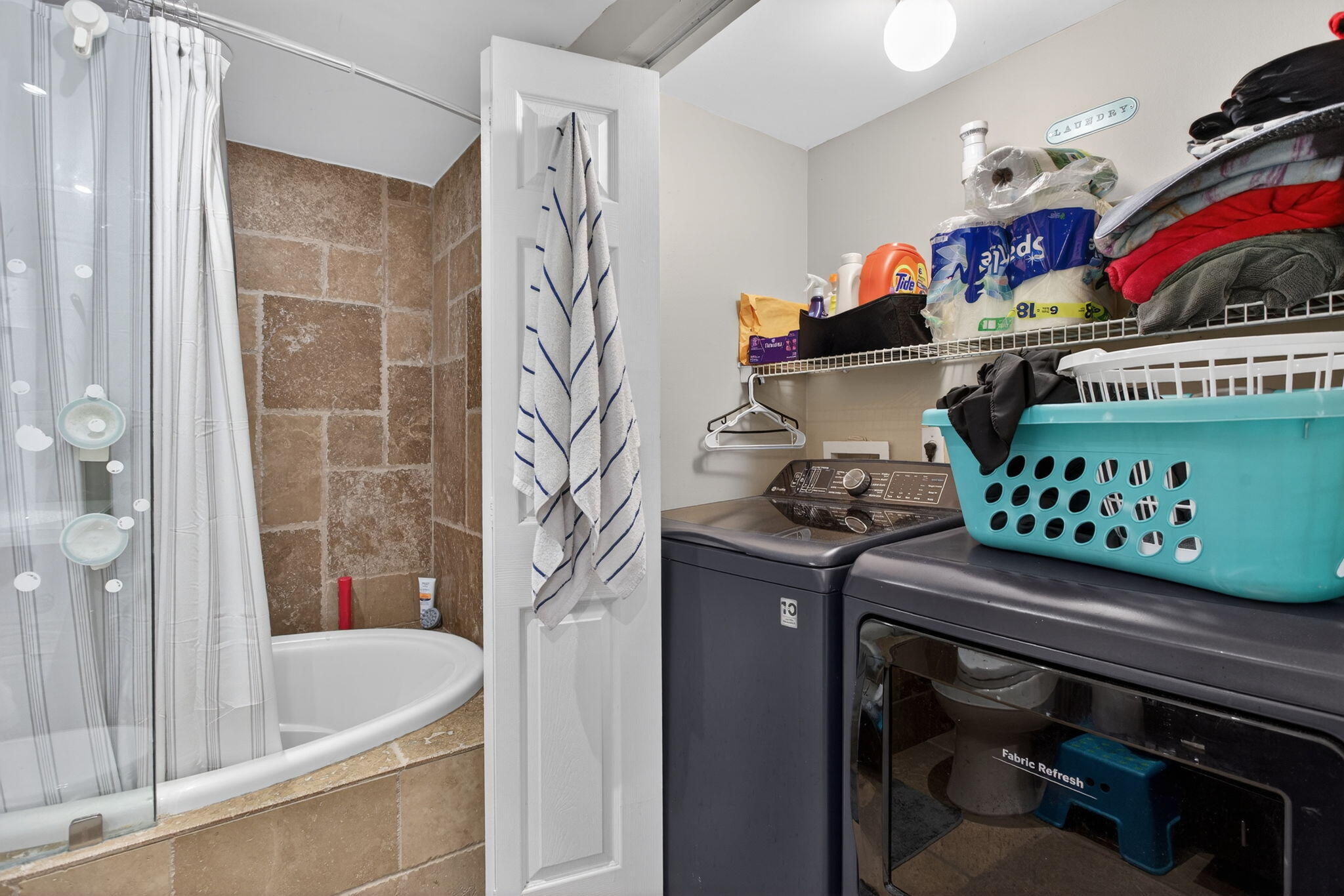 PALMS POINT - Residential