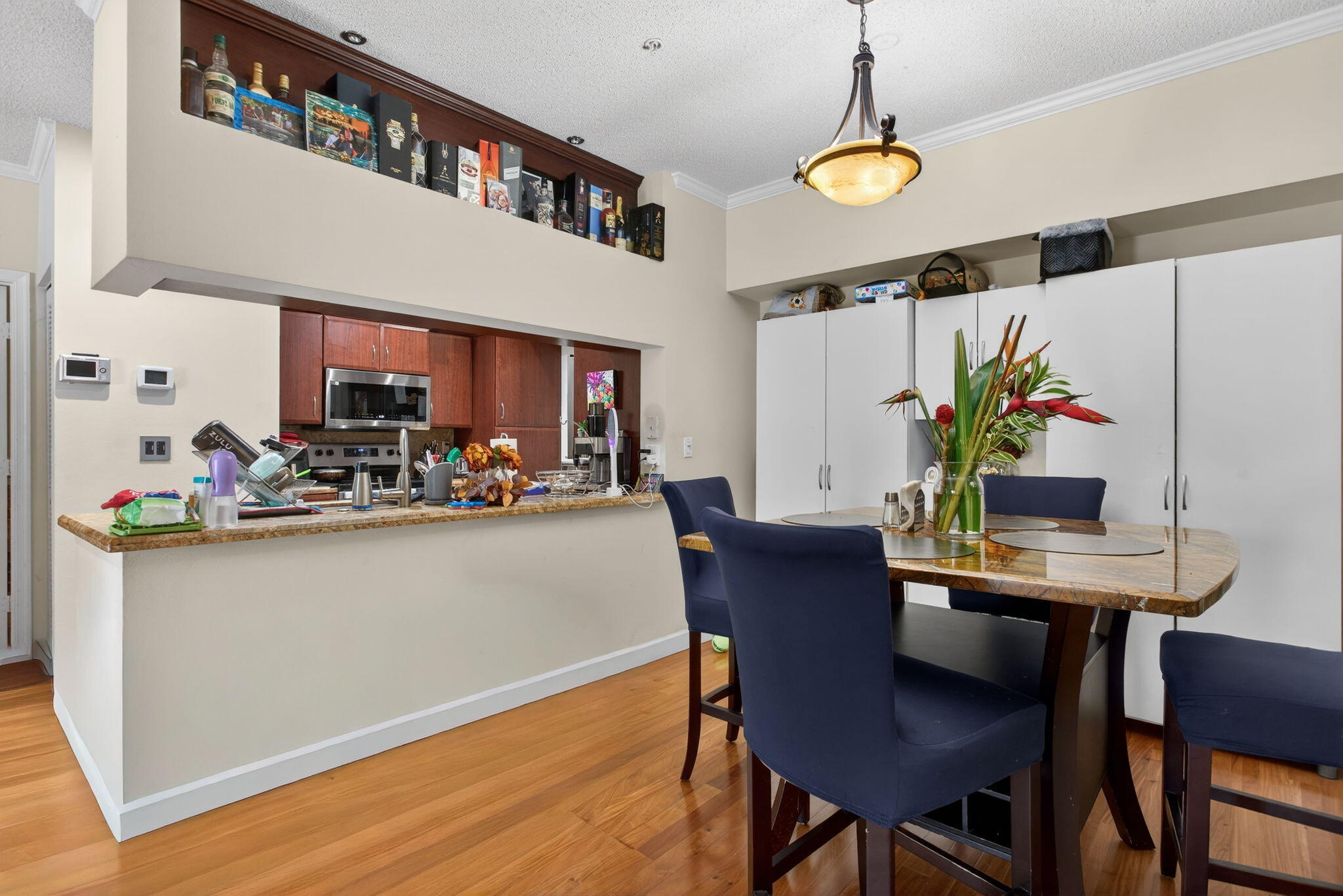 PALMS POINT - Residential