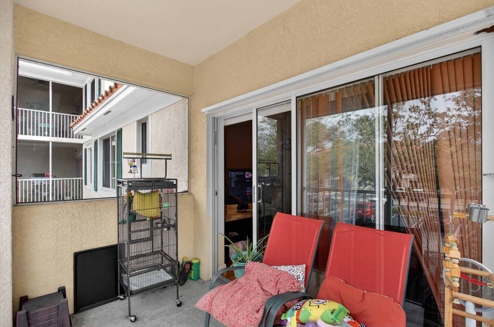 PALMS POINT - Residential