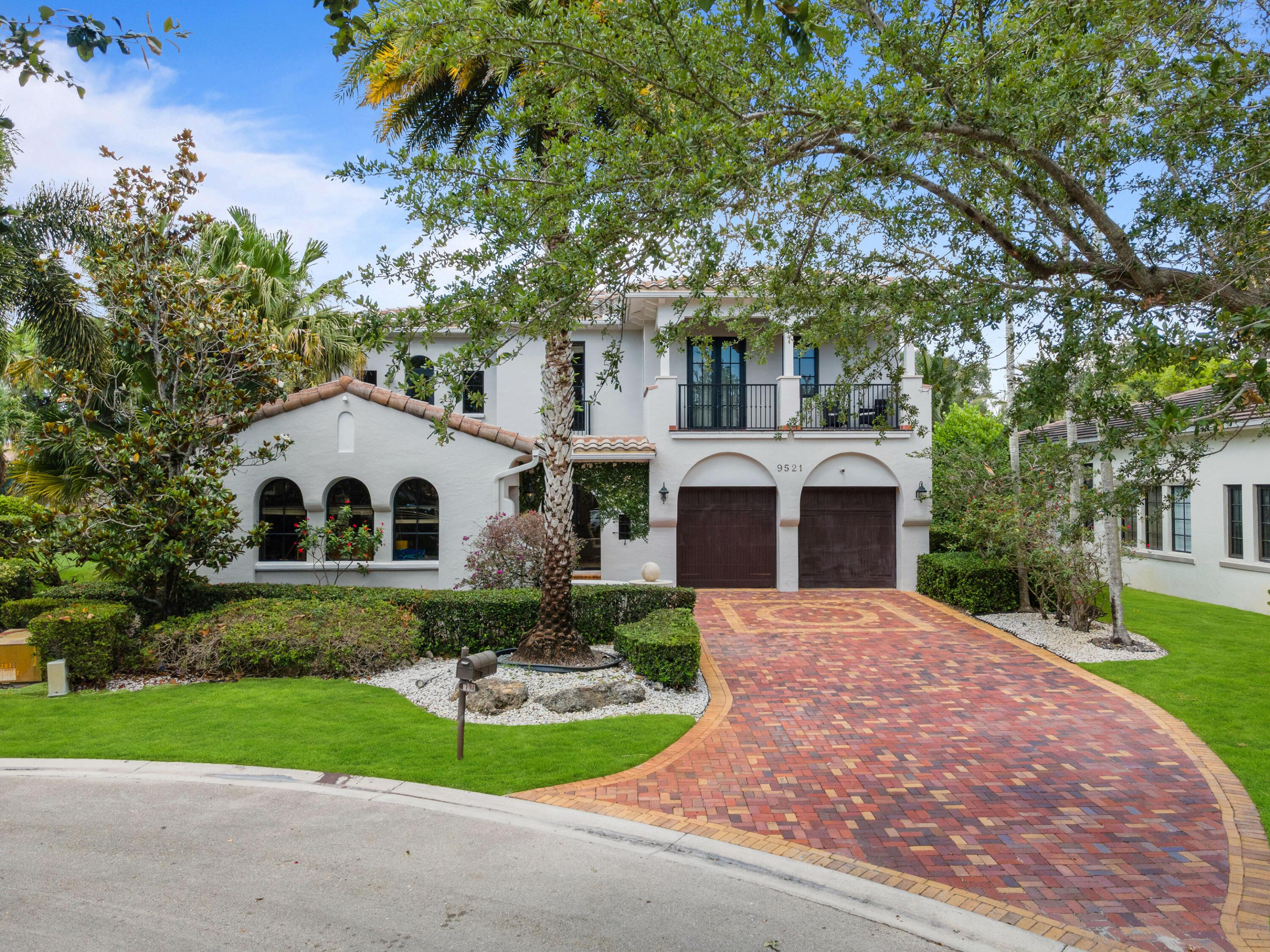 9521 Eden Manor