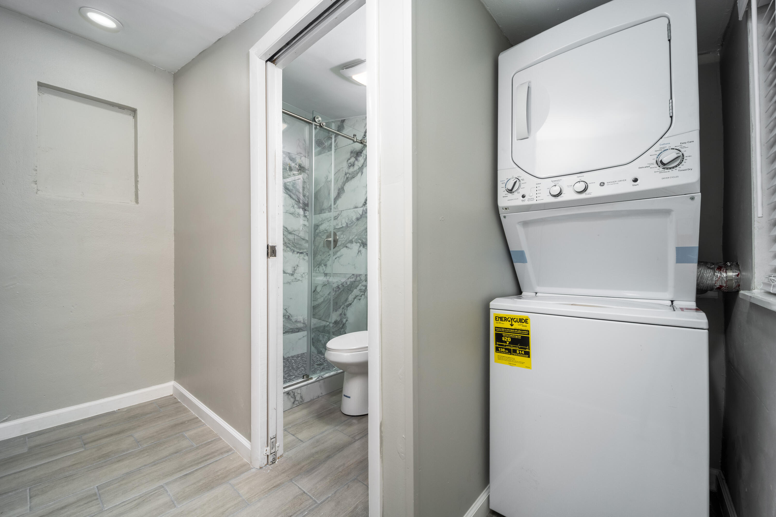 GOLDEN GATE - Residential Lease