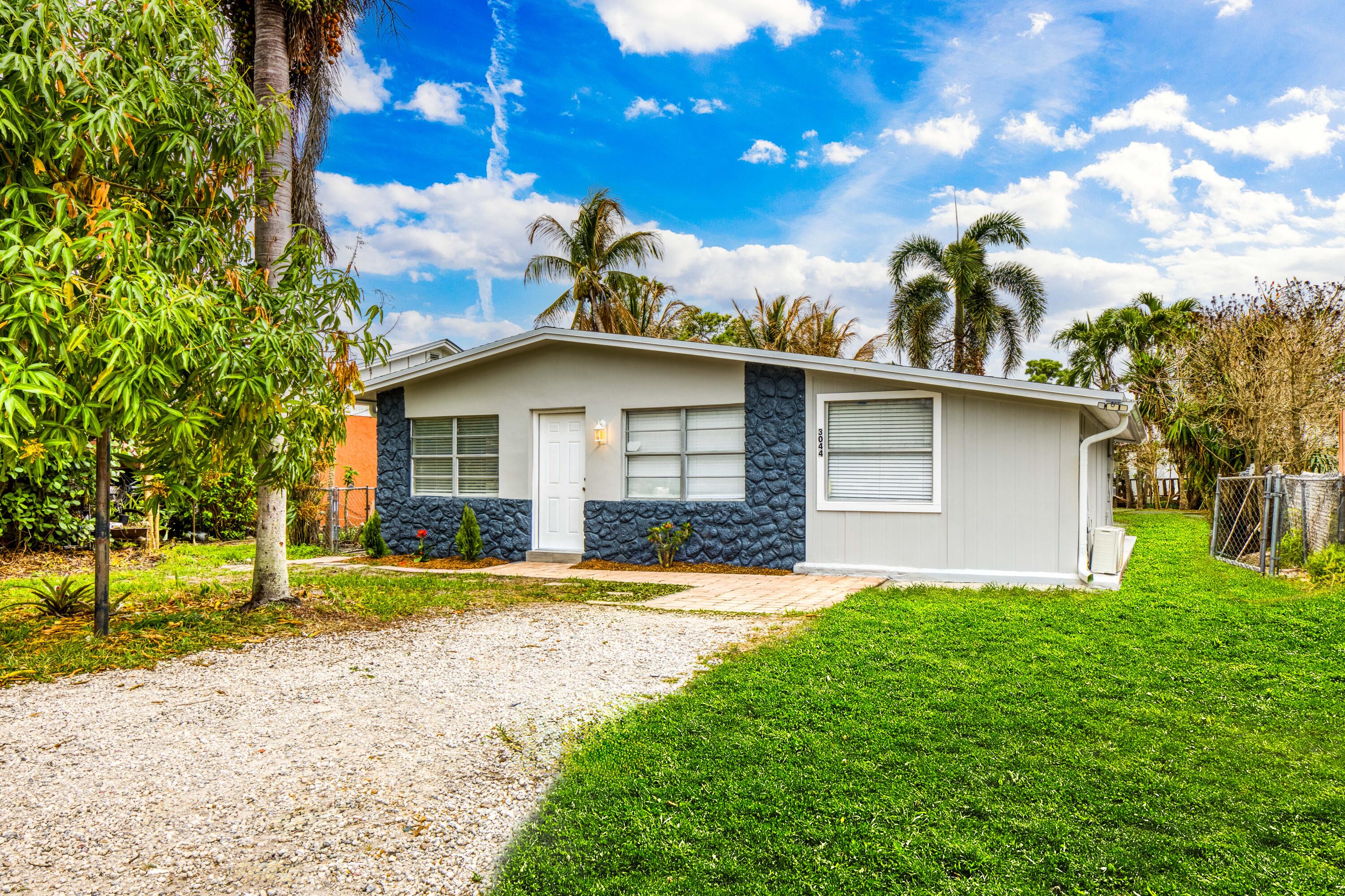 GOLDEN GATE - Residential Lease