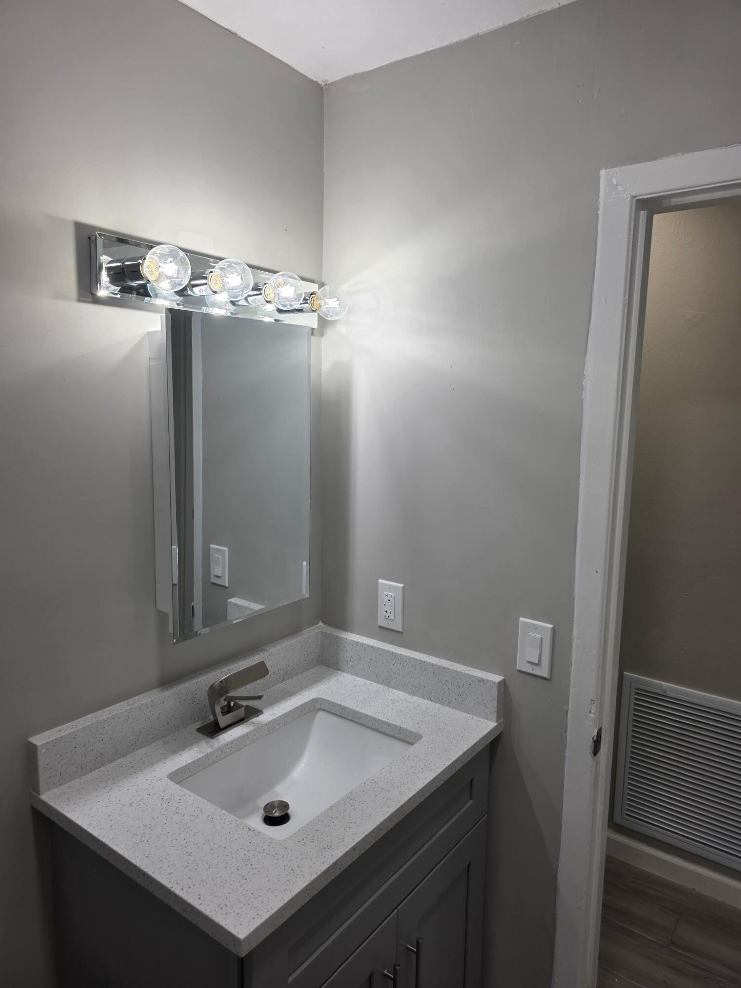 GOLDEN GATE - Residential Lease