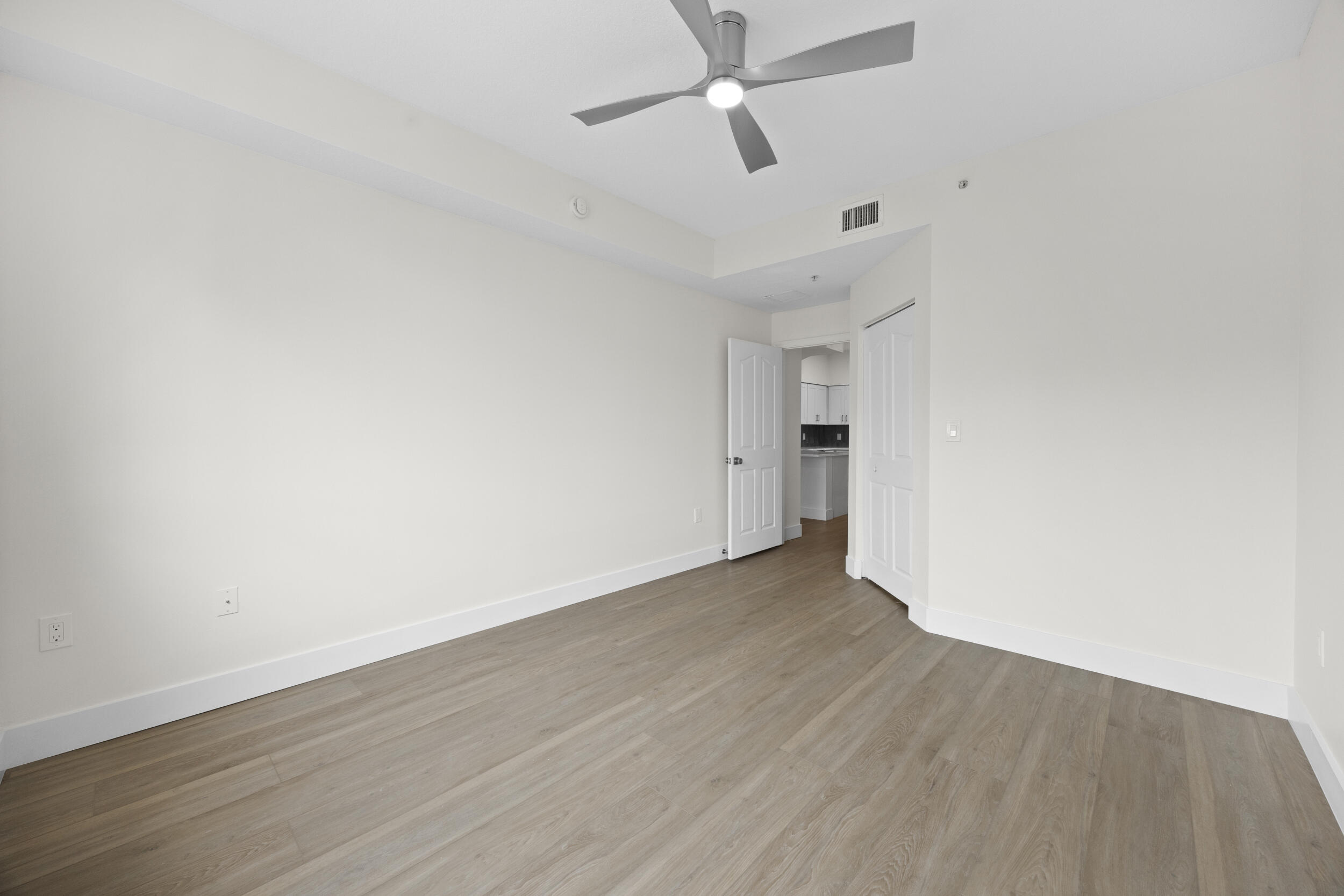 MEZZANO CONDO - Residential Lease