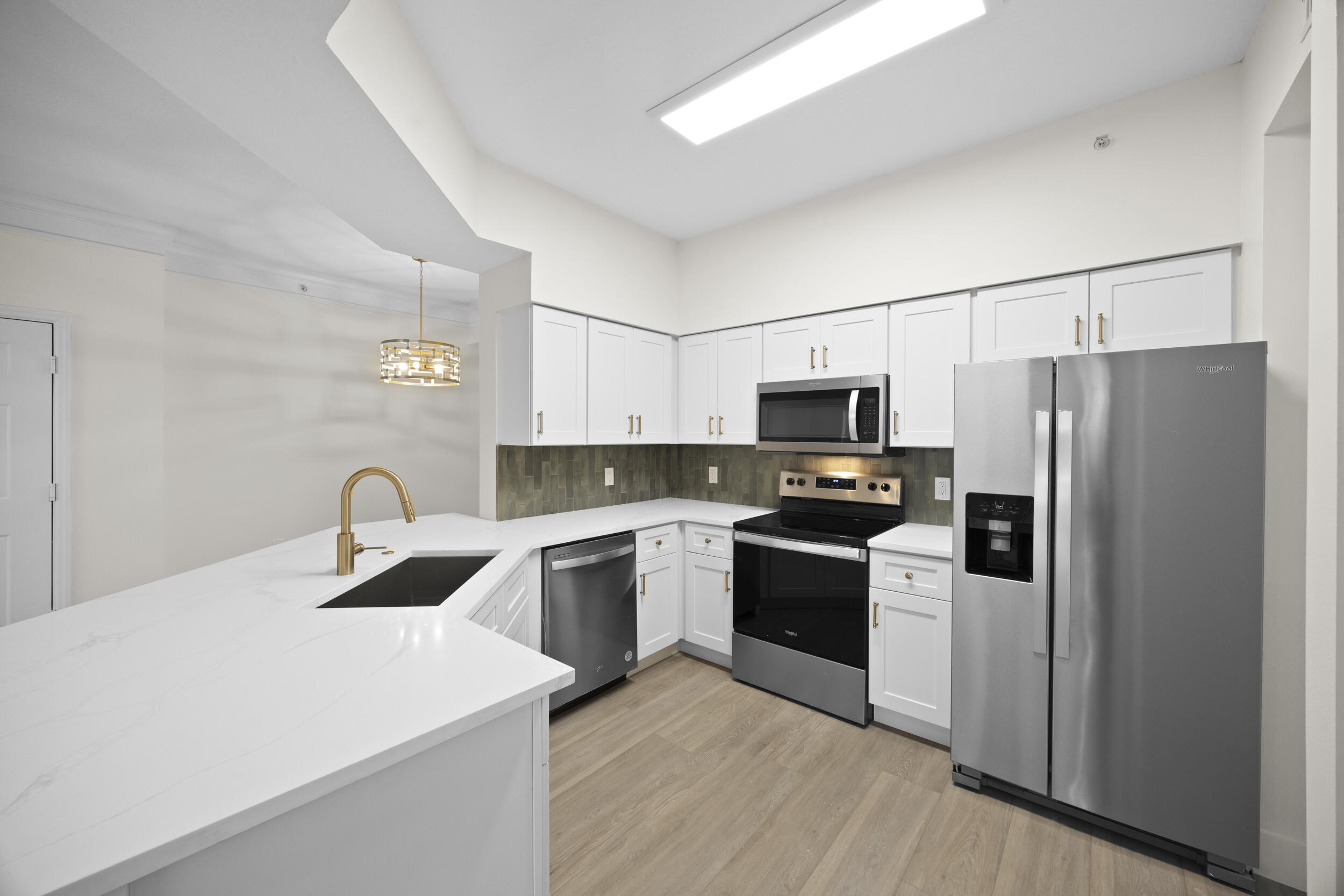 MEZZANO CONDO - Residential Lease