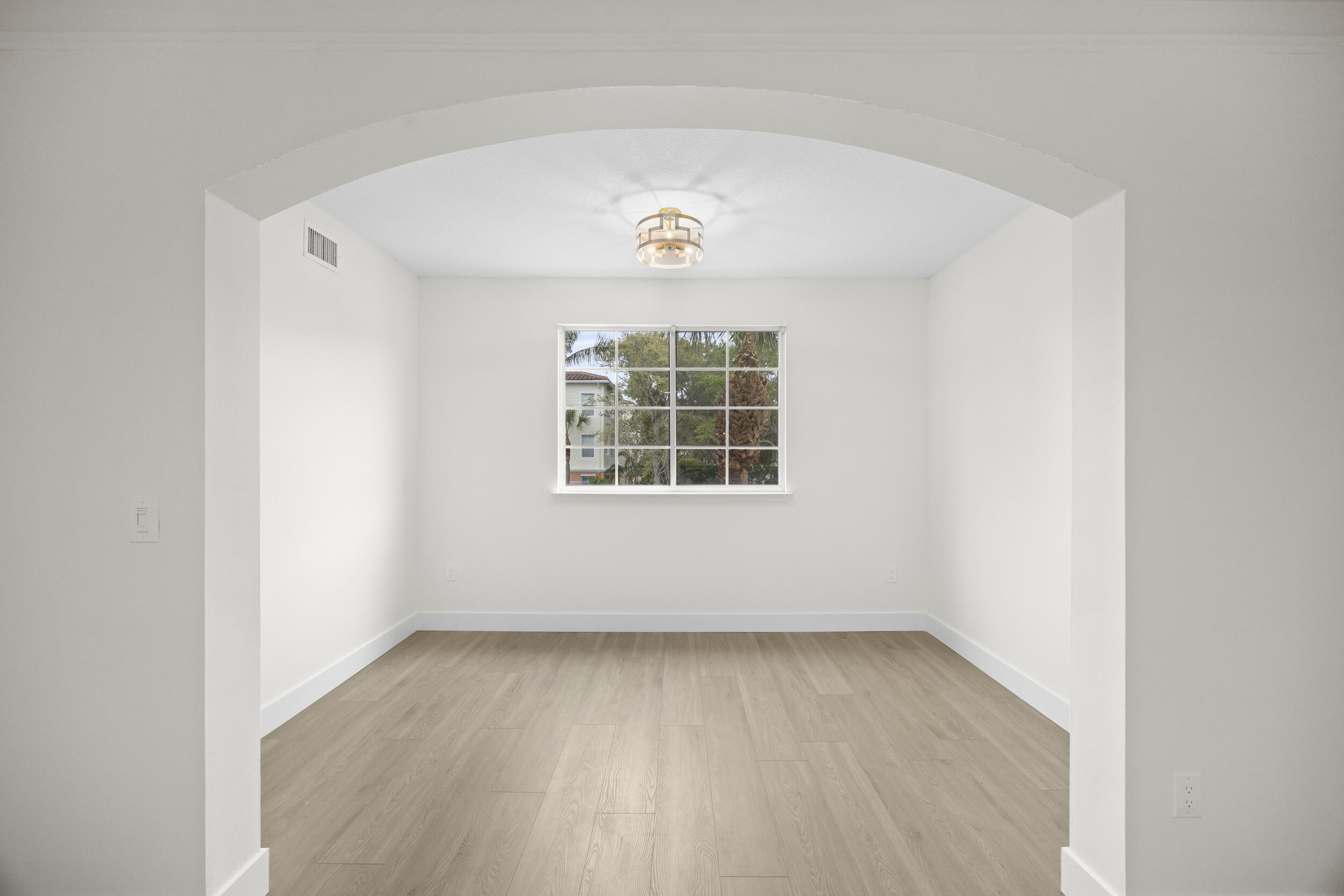 MEZZANO CONDO - Residential Lease