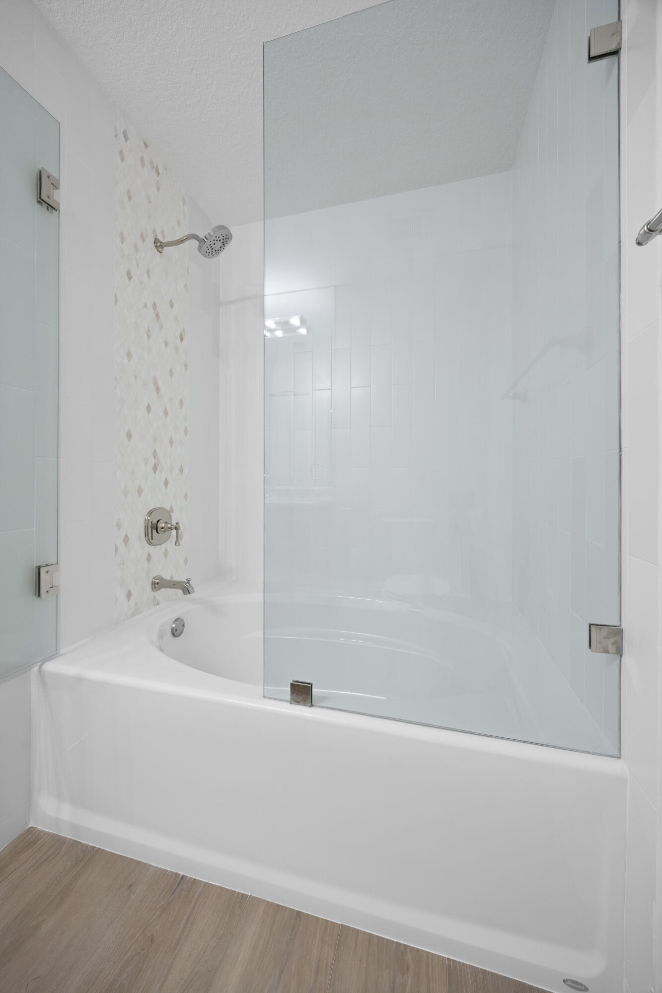 MEZZANO CONDO - Residential Lease