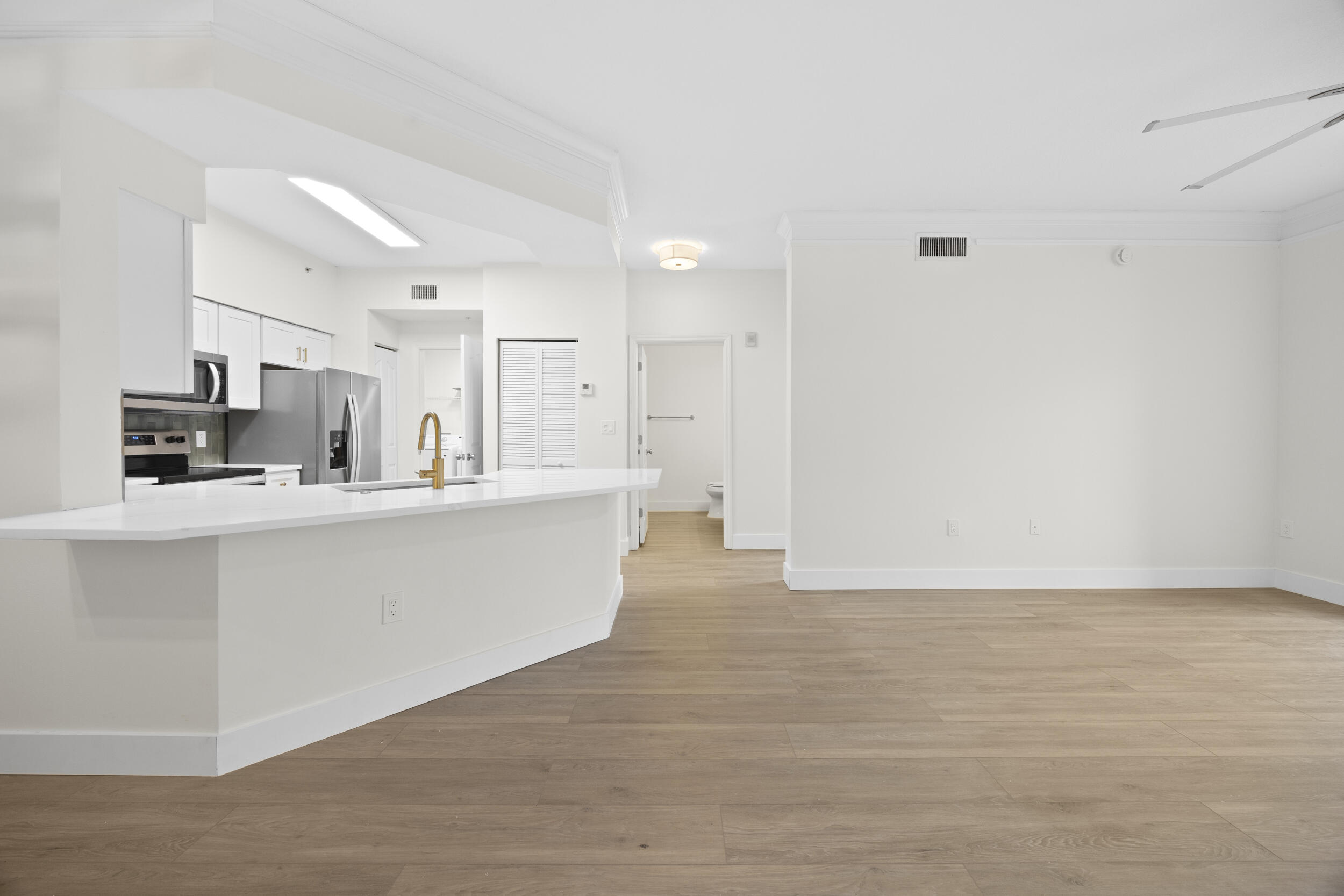 MEZZANO CONDO - Residential Lease