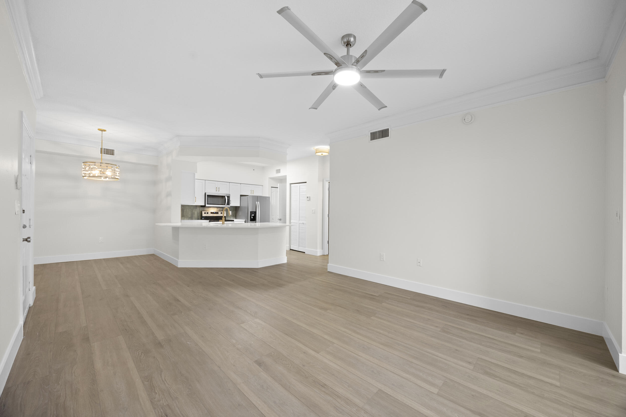 MEZZANO CONDO - Residential Lease