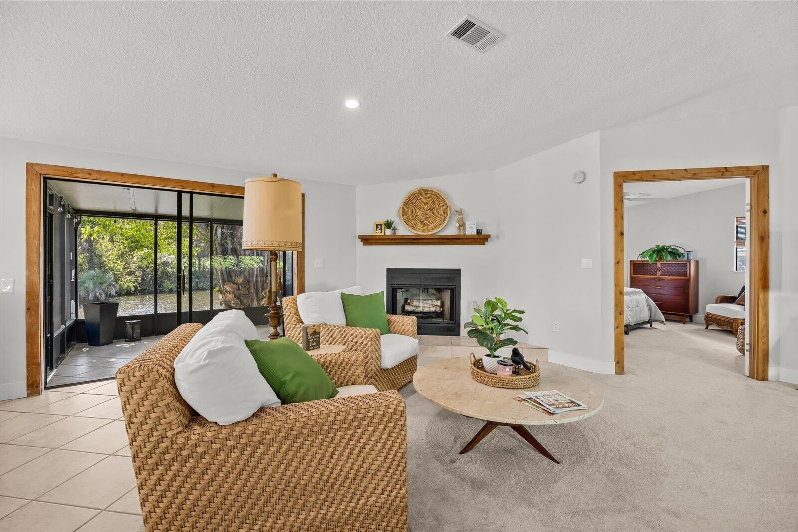 TROPICAL PARADISE - Residential