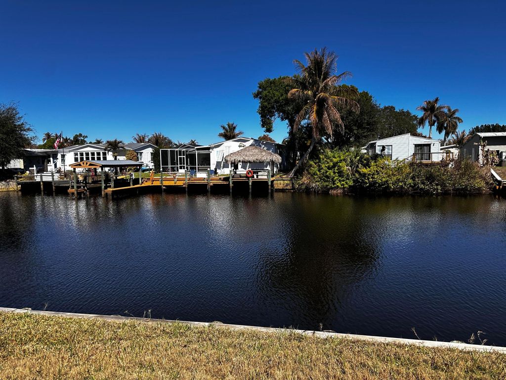Photo of 7918 SE Paradise Court, Stuart, FL 34997 (MLS # B26002025)