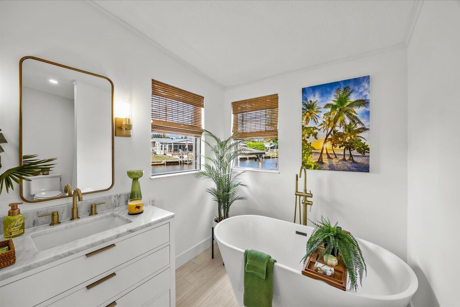 TROPICAL PARADISE - Residential