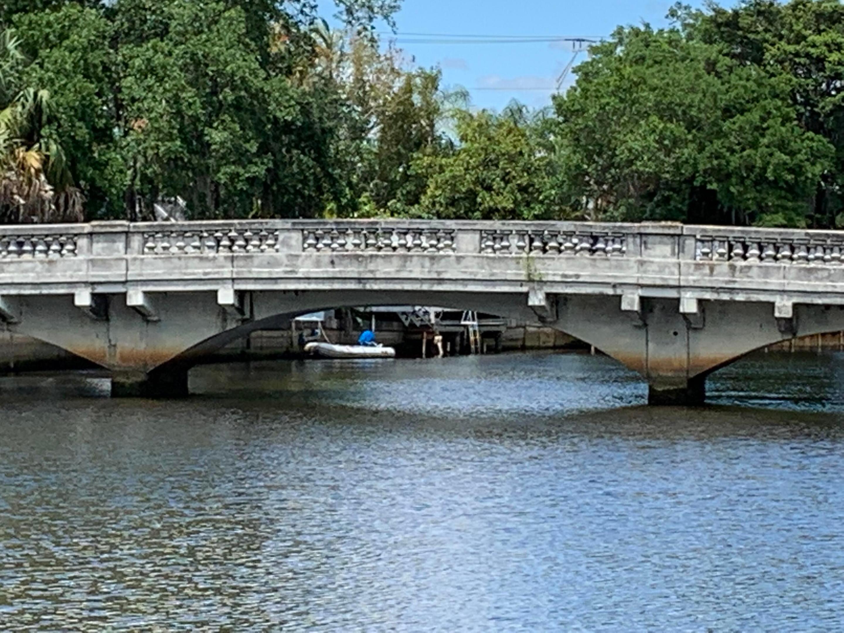 TROPICAL PARADISE - Residential