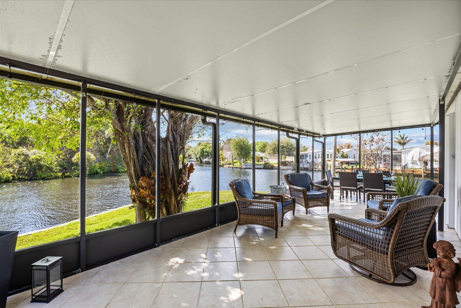 TROPICAL PARADISE - Residential