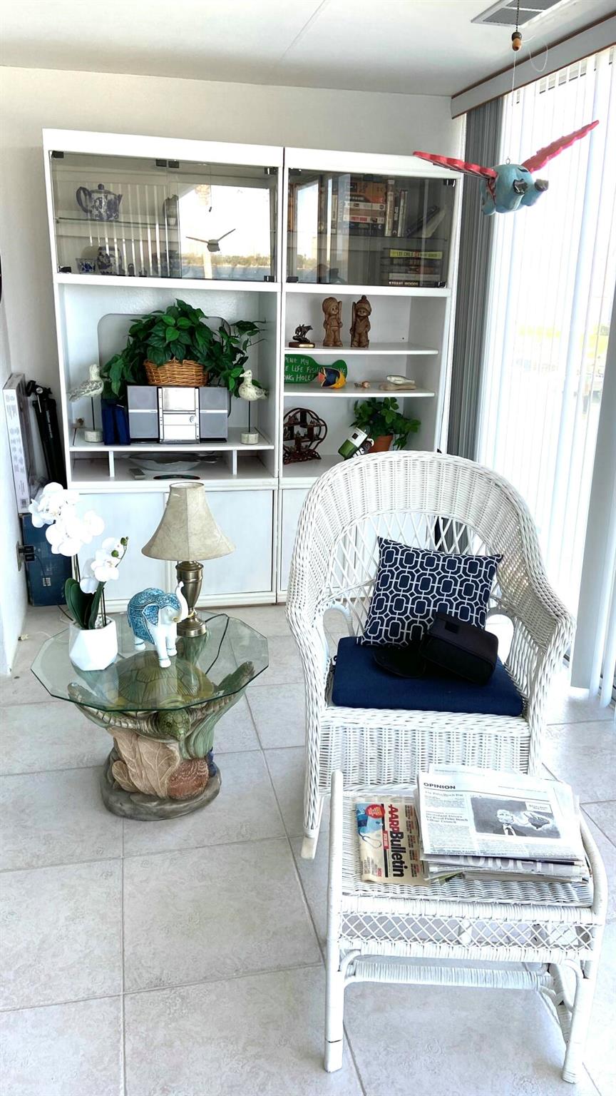 MARINA HARBOUR CONDO - Residential Lease