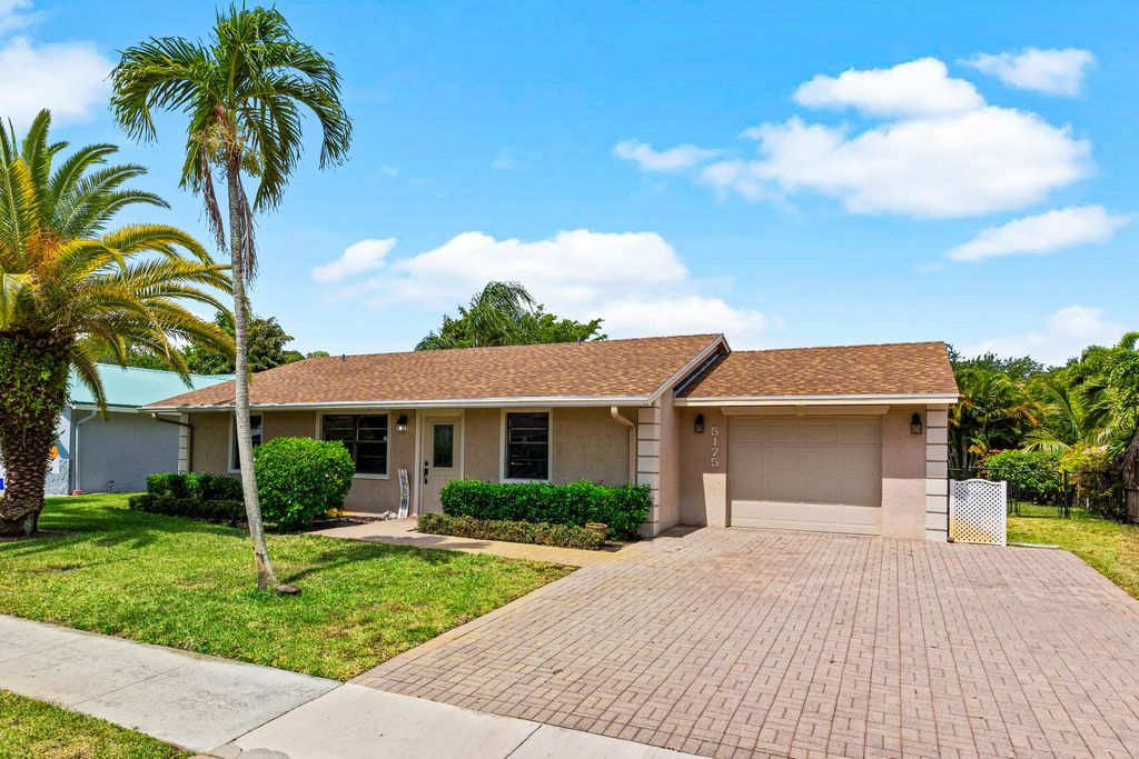 Photo of 5175 Beechwood Road, Delray Beach, FL 33484 (MLS # B26030358)