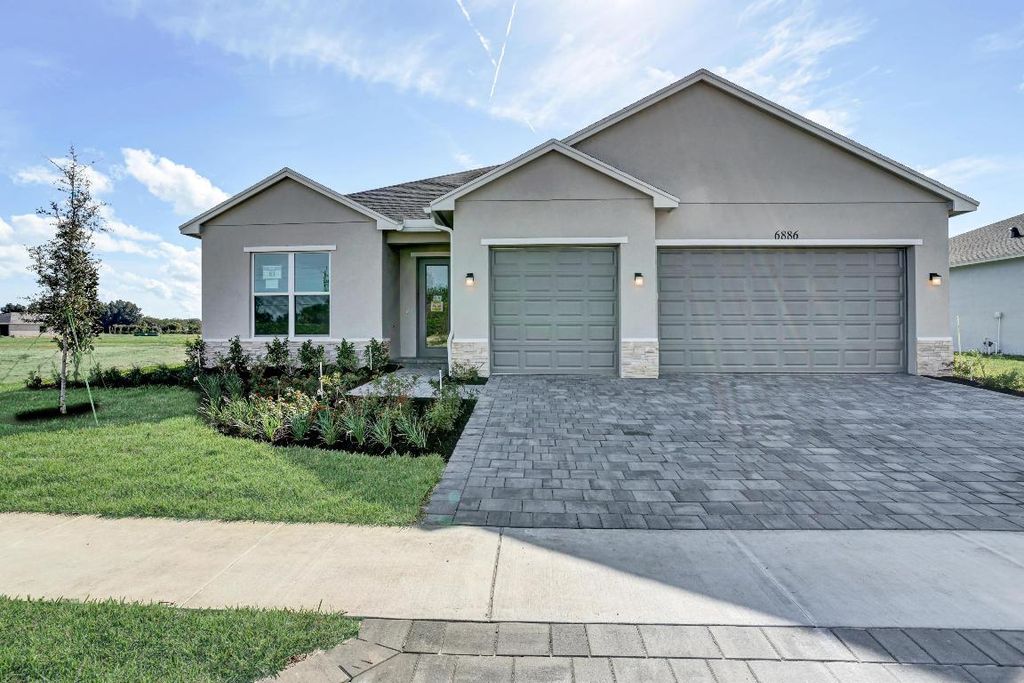 Photo of 6886 68th Square Sq, Vero Beach, FL 32967 (MLS # R11158998)