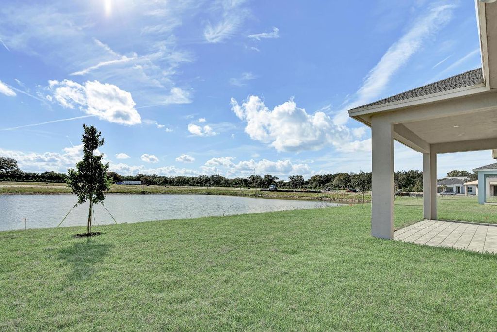 Photo of 6886 68th Square Sq, Vero Beach, FL 32967 (MLS # R11158998)