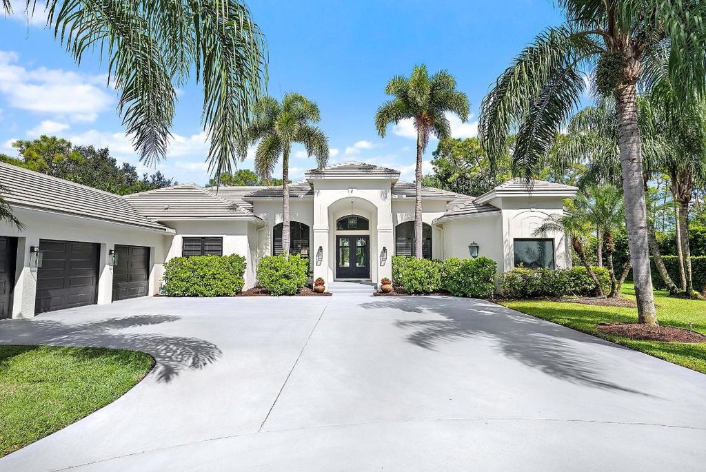 Photo of 11771 Stonehaven Way, Palm Beach Gardens, FL 33412 (MLS # R11133019)