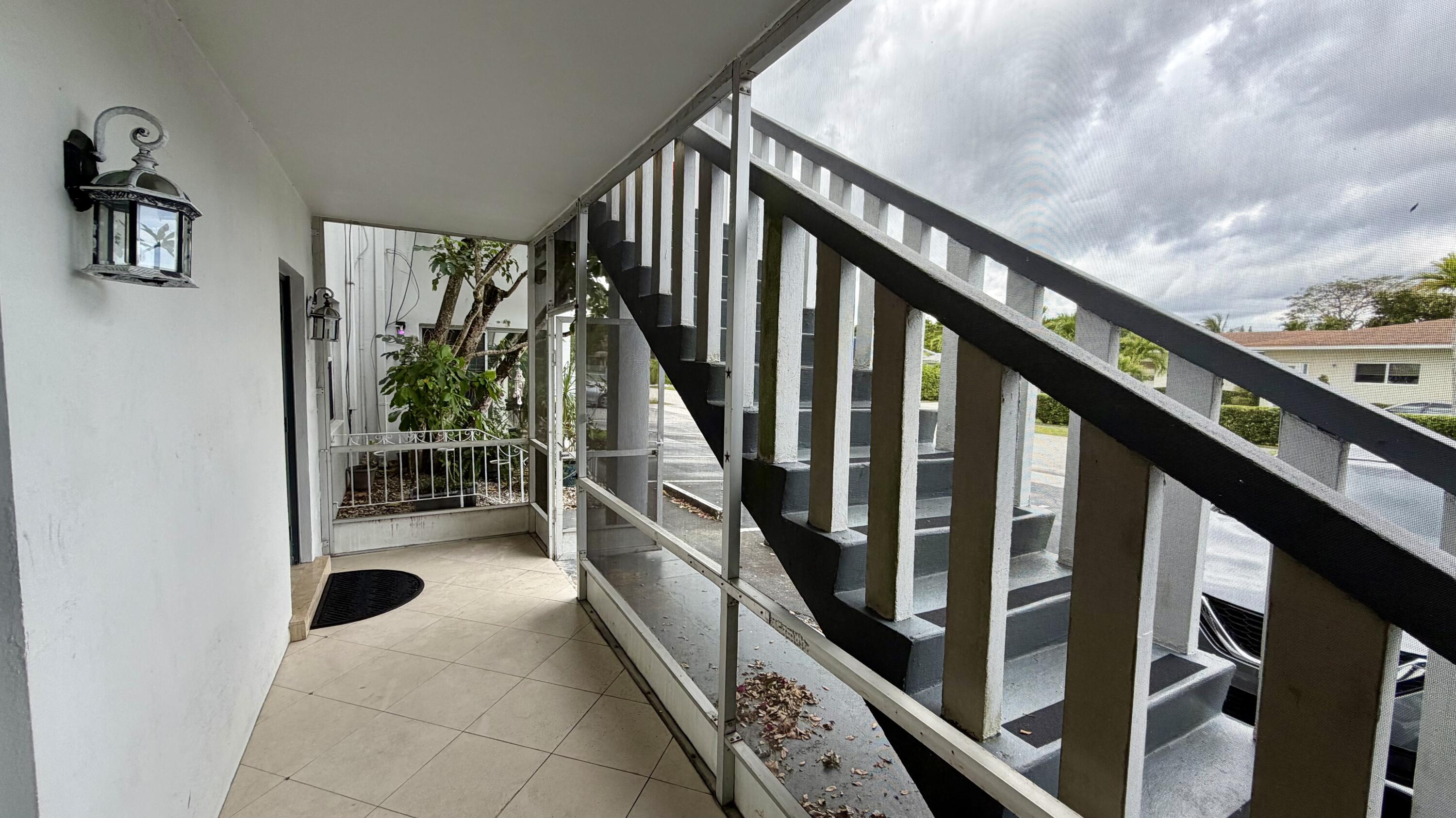 DELWOOD CONDO - Residential Lease