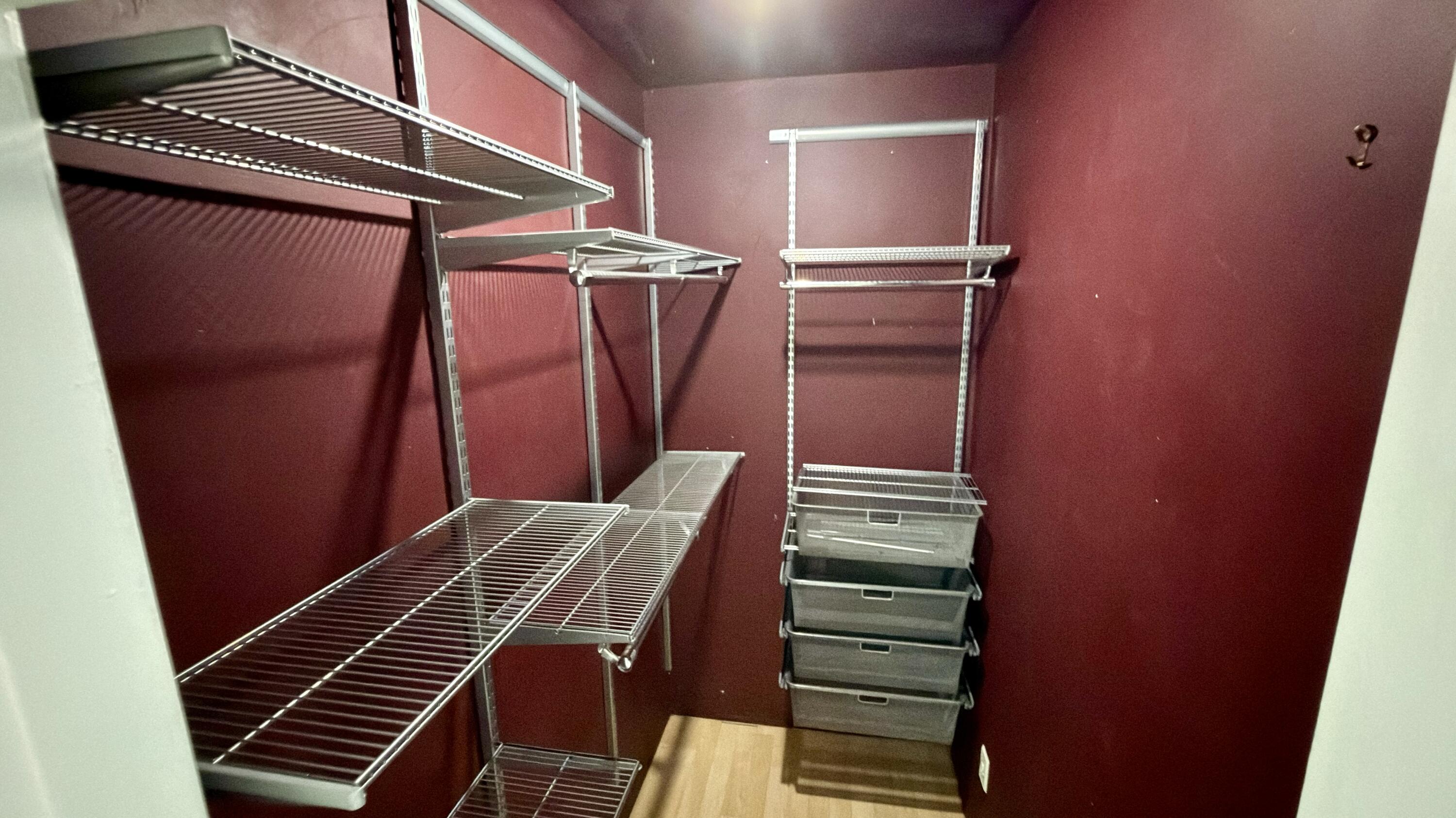 DELWOOD CONDO - Residential Lease