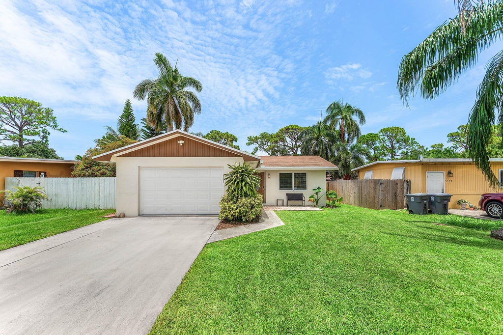 Photo of 5347 Washington Road, Delray Beach, FL 33484 (MLS # B26081400)
