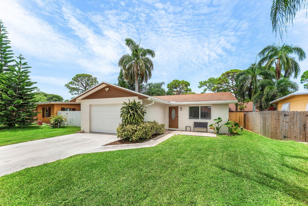 Photo of 5347 Washington Road, Delray Beach, FL 33484 (MLS # B26081400)