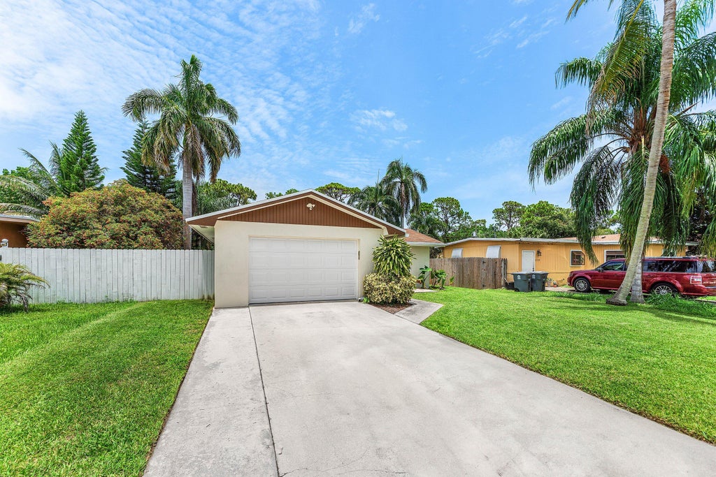 Photo of 5347 Washington Road, Delray Beach, FL 33484 (MLS # B26081400)