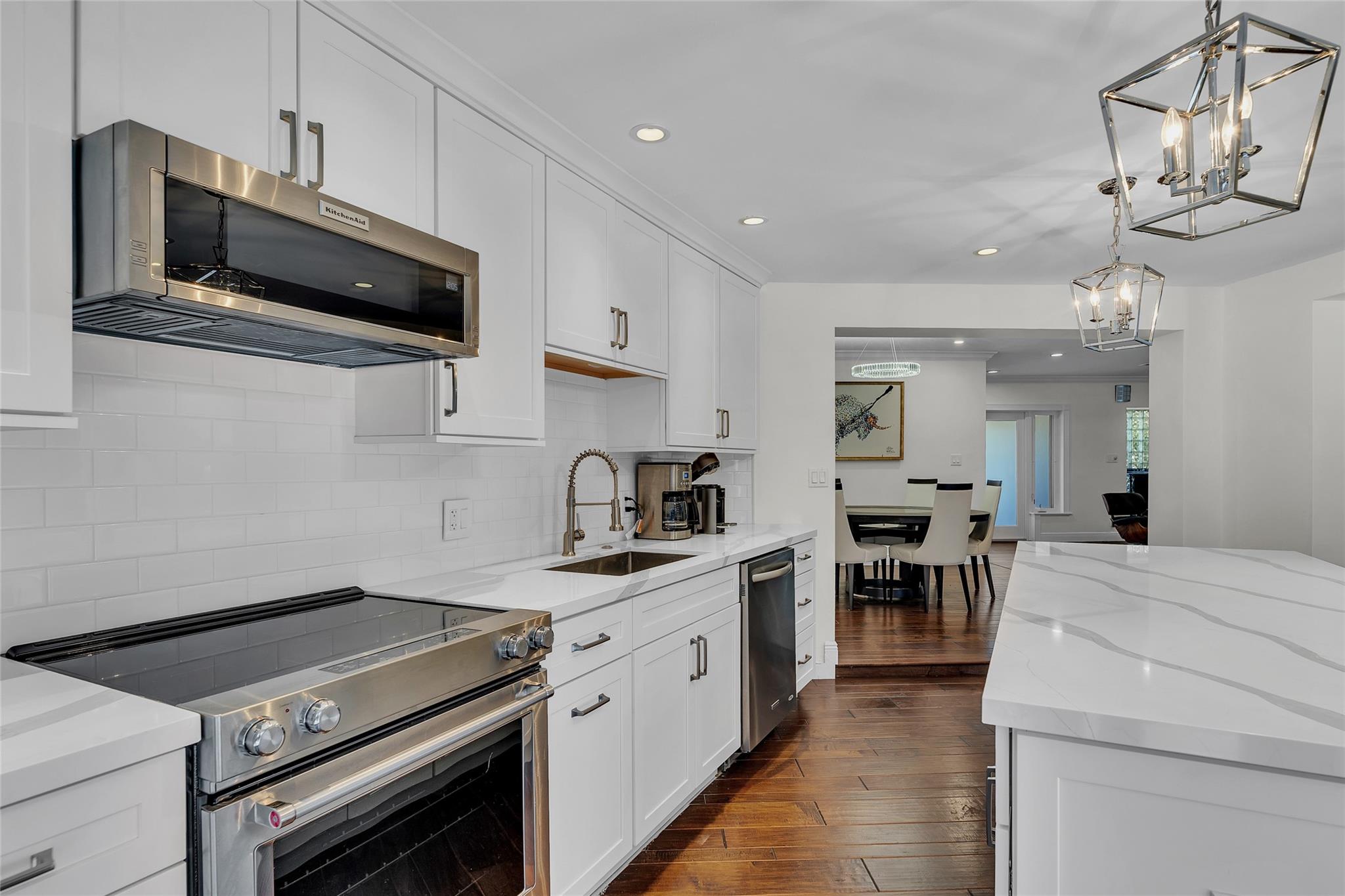 2700 NE 35th Drive